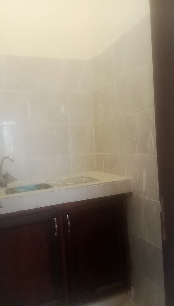 room toilet kitchen for rent in untarred malingo buea