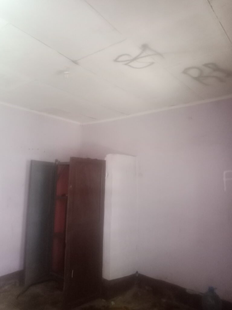 room toilet for Rent in Tarred Malingo, Molyko, Buea