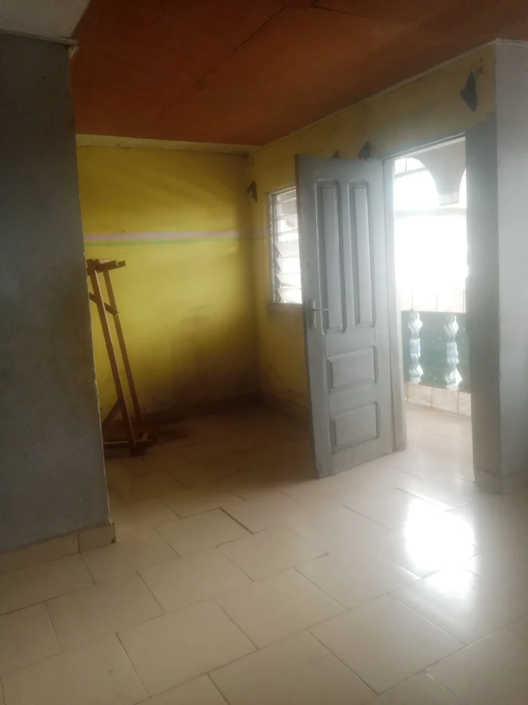 Apartment for rent in mayor street, Buea